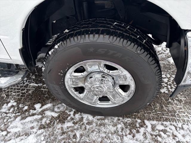 2020 RAM 2500 Big Horn Crew Cab 4X4 64 Box