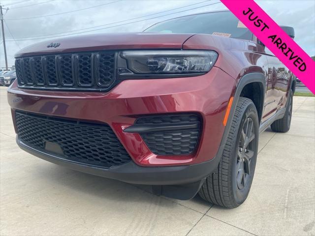 2024 Jeep Grand Cherokee Altitude 4x2