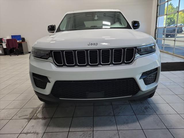 2024 Jeep Grand Cherokee Laredo X 4x4