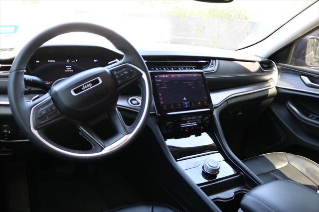 2023 Jeep Grand Cherokee Limited 4x2