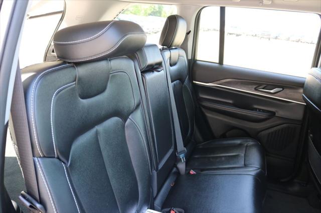 2023 Jeep Grand Cherokee Limited 4x2