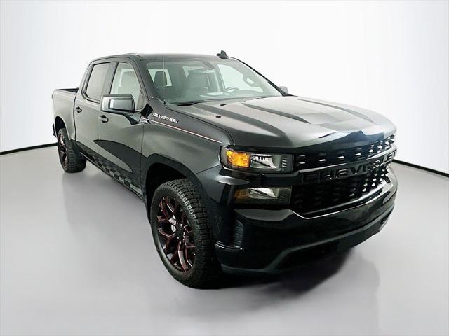 2021 Chevrolet Silverado 1500 4WD Crew Cab Short Bed Custom 2021 Chevrolet Silverado 1500 4WD Crew Cab Short Bed Custom