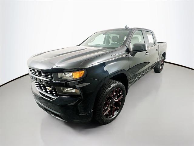 2021 Chevrolet Silverado 1500 4WD Crew Cab Short Bed Custom 2021 Chevrolet Silverado 1500 4WD Crew Cab Short Bed Custom