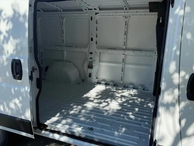 2026 Ram ProMaster Cargo Van Tradesman Low Roof 136" WB w/Pass Seat