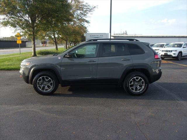 2022 Jeep Cherokee Trailhawk 4x4 2022 Jeep Cherokee Trailhawk 4x4