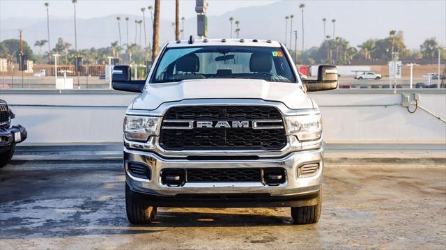 2024 RAM 2500 Tradesman Crew Cab 4x4 8 Box 2024 RAM 2500 Tradesman Crew Cab 4x4 8 Box