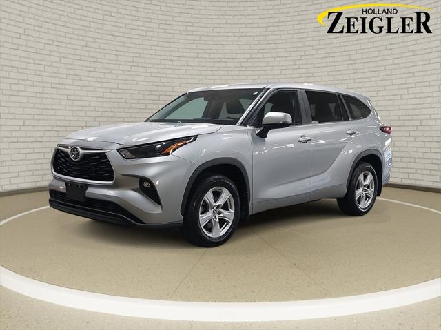 2024 Toyota Highlander LE 2024 Toyota Highlander LE