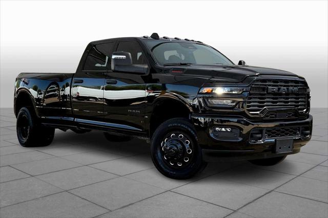 2025 RAM 3500 Lone Star Crew Cab 4x4 8 Box