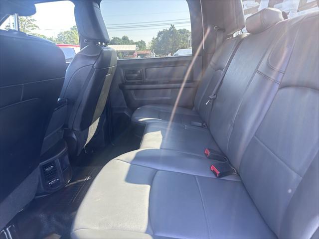2023 RAM 3500 Tradesman Crew Cab 4x4 8 Box