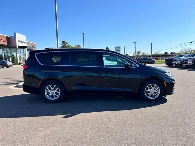 2024 Chrysler Pacifica Touring L 2024 Chrysler Pacifica Touring L