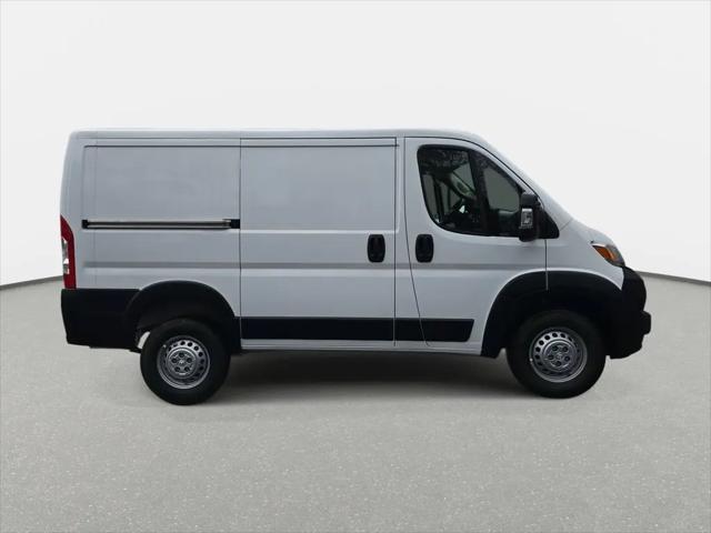 2026 Ram ProMaster Cargo Van Tradesman Low Roof 118" WB w/Pass Seat