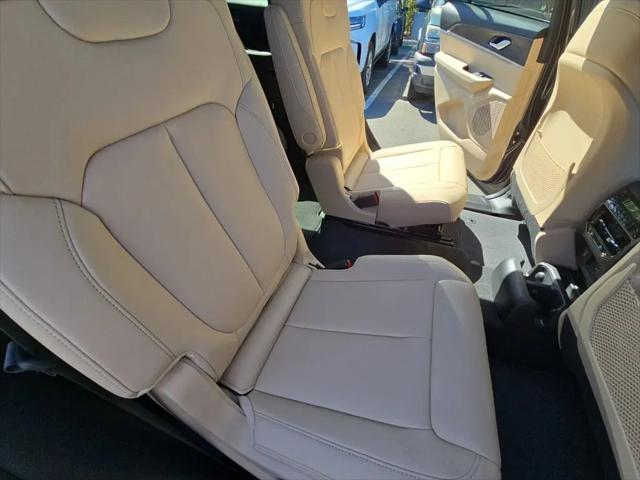 2025 Jeep Grand Cherokee L Limited 4x2