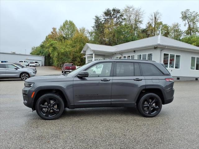 2022 Jeep Grand Cherokee Altitude 4x4
