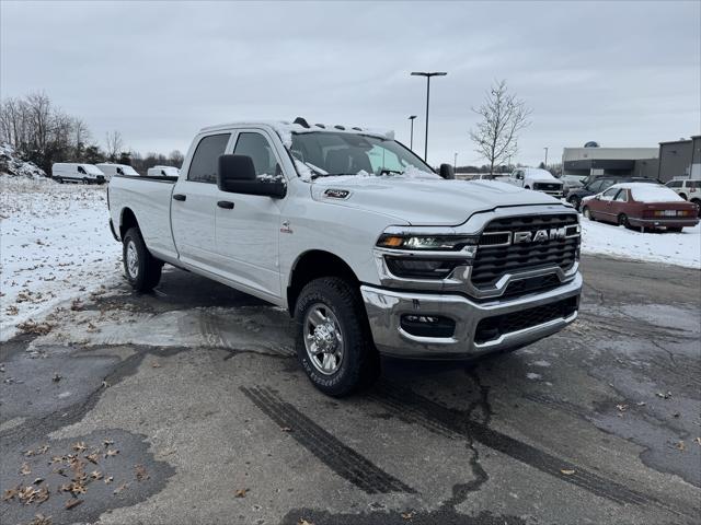 2025 RAM Ram 2500 RAM 2500 TRADESMAN CREW CAB 4X4 8 BOX