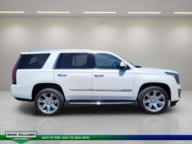 2017 Cadillac Escalade Luxury