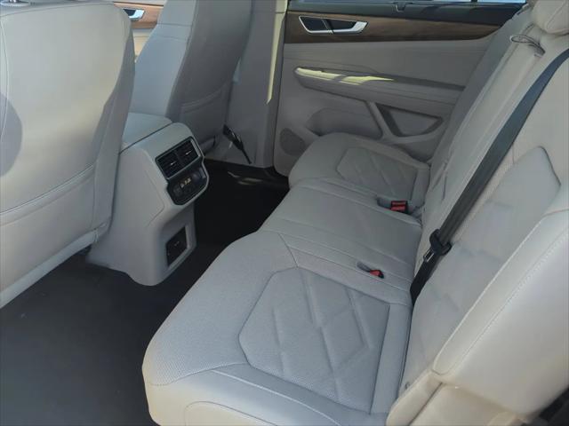 2026 Volkswagen Atlas SE with Technology