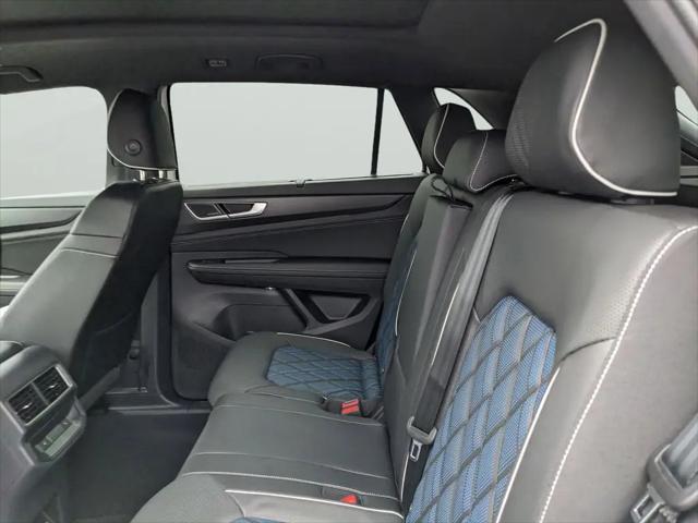 2026 Volkswagen Atlas Cross Sport SEL Premium R-Line