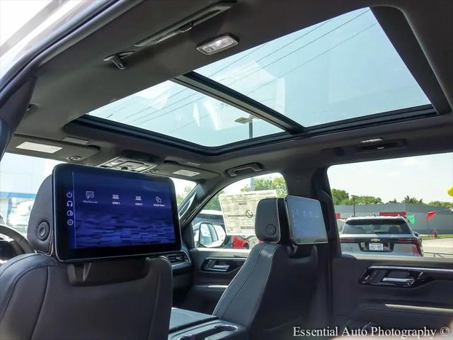 2025 Chevrolet Suburban 4WD Premier
