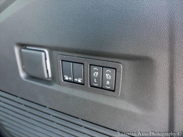 2025 Chevrolet Suburban 4WD Premier