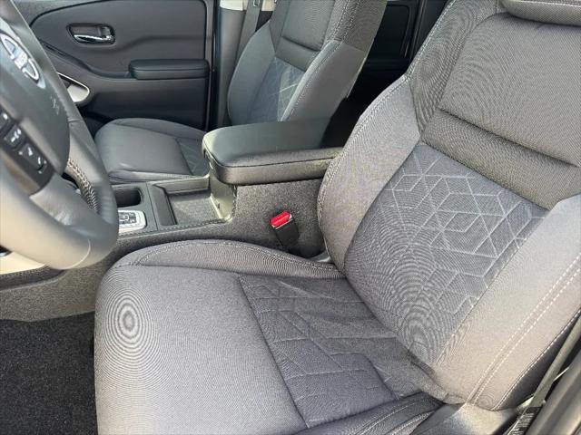 2026 Nissan Frontier Crew Cab Long Bed SV 4x4