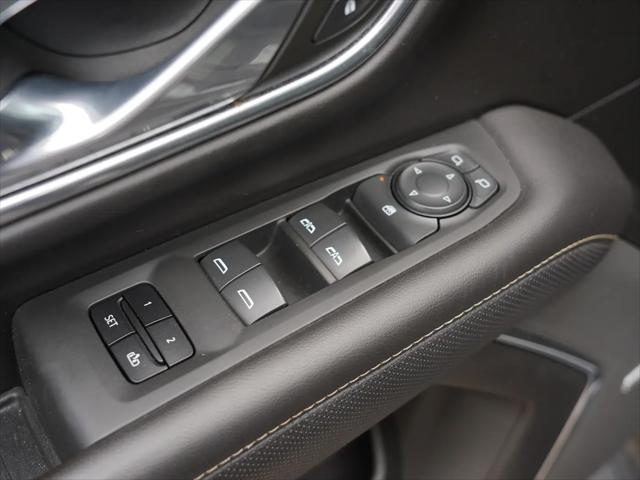 2023 GMC Yukon XL 4WD SLT
