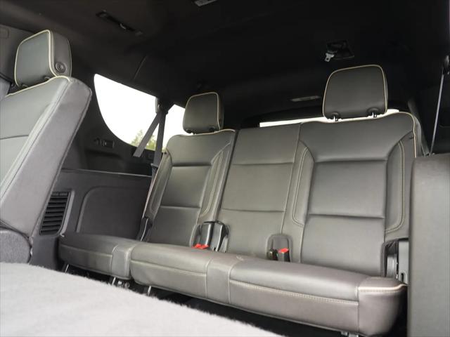 2023 GMC Yukon XL 4WD SLT