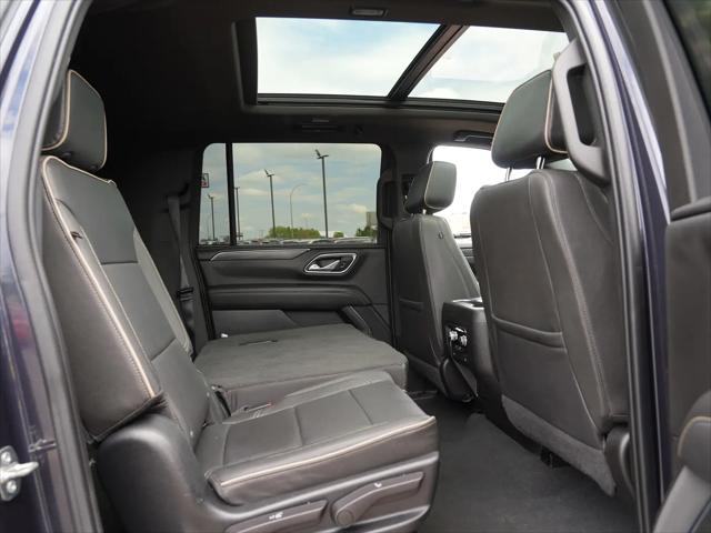 2023 GMC Yukon XL 4WD SLT