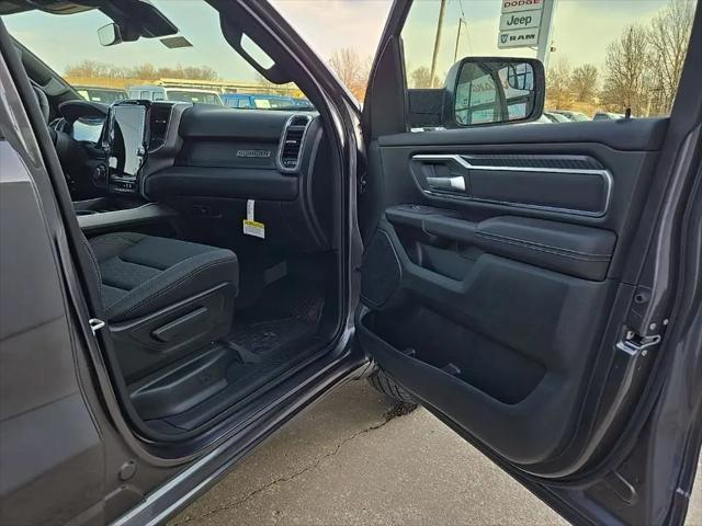 2026 Ram 1500 Big Horn Crew Cab 4x4 5'7" Box