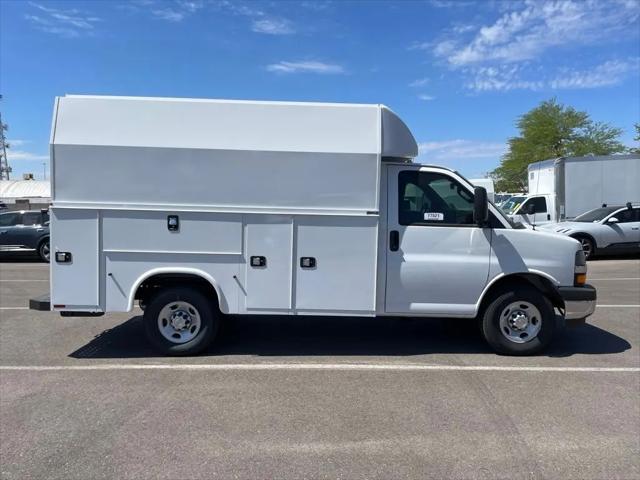 2025 Chevrolet Express Cutaway Work Van