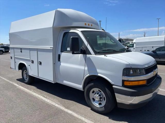 2025 Chevrolet Express Cutaway Work Van