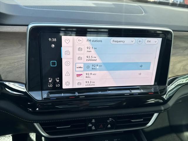 2026 Volkswagen Atlas SE with Technology