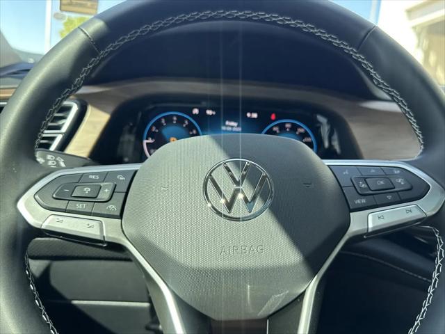 2026 Volkswagen Atlas SE with Technology
