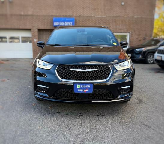 2026 Chrysler Pacifica Select AWD