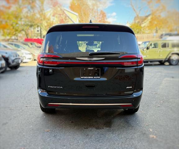 2026 Chrysler Pacifica Select AWD