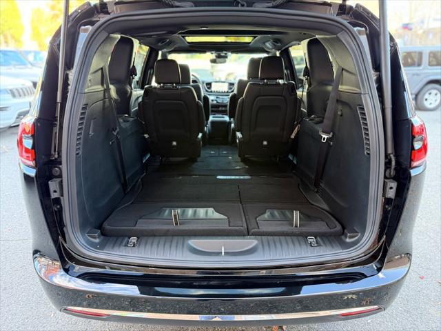 2026 Chrysler Pacifica Select AWD