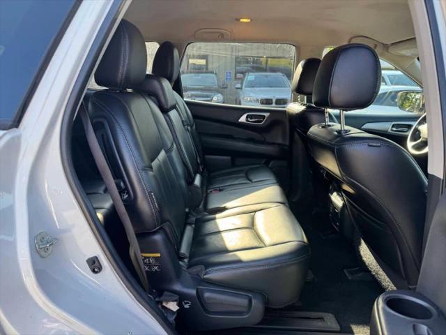 2018 Nissan Pathfinder SL