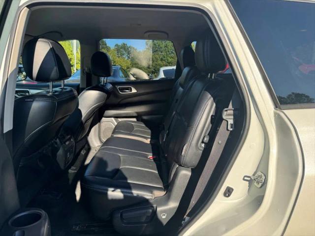 2018 Nissan Pathfinder SL