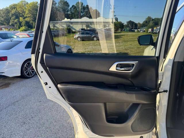 2018 Nissan Pathfinder SL