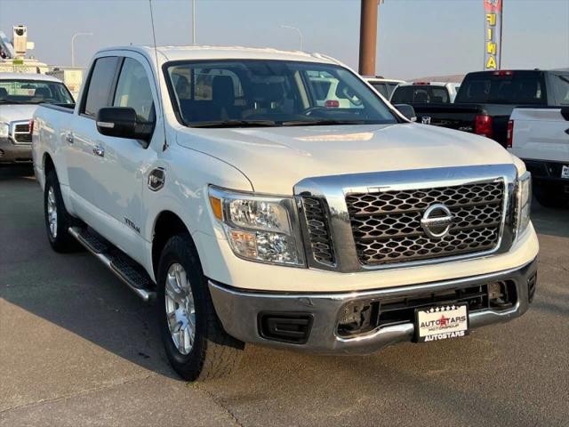 2017 Nissan Titan SV