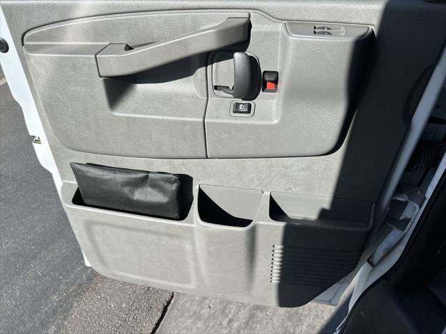 2025 GMC Savana Cutaway Work Van