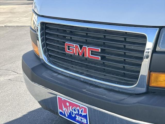 2025 GMC Savana Cutaway Work Van