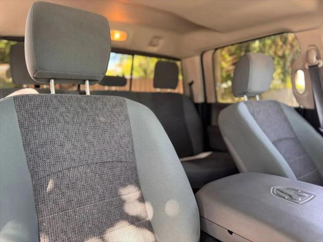2018 Ram 3500 SLT Crew Cab 4x4 8' Box