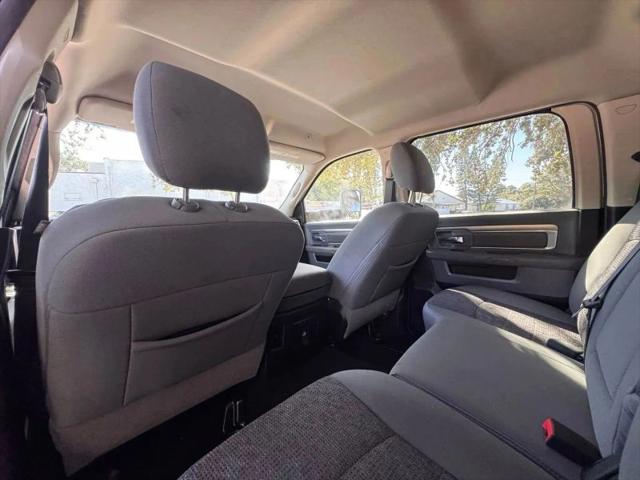 2018 Ram 3500 SLT Crew Cab 4x4 8' Box