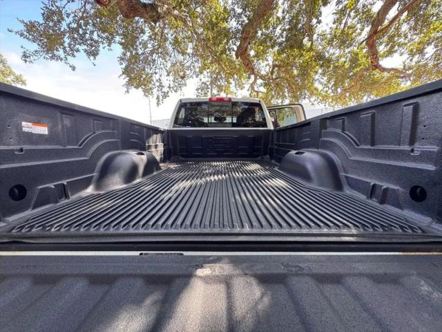 2018 Ram 3500 SLT Crew Cab 4x4 8' Box