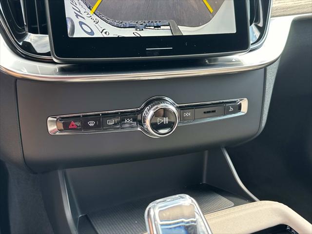 2026 Volvo XC90 B6 Ultra Dark Theme 7-Seater