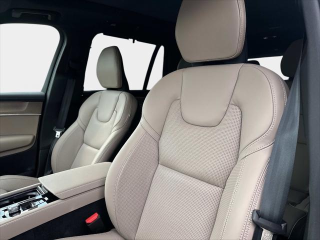 2026 Volvo XC90 B6 Ultra Dark Theme 7-Seater
