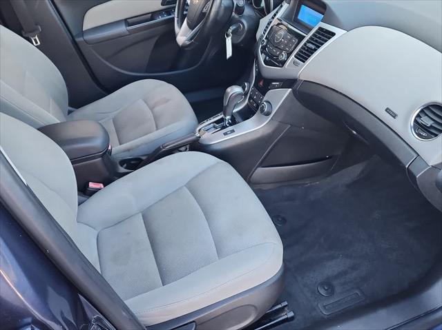 Used 2014 Chevrolet Cruze For Sale in Wilmington, OH