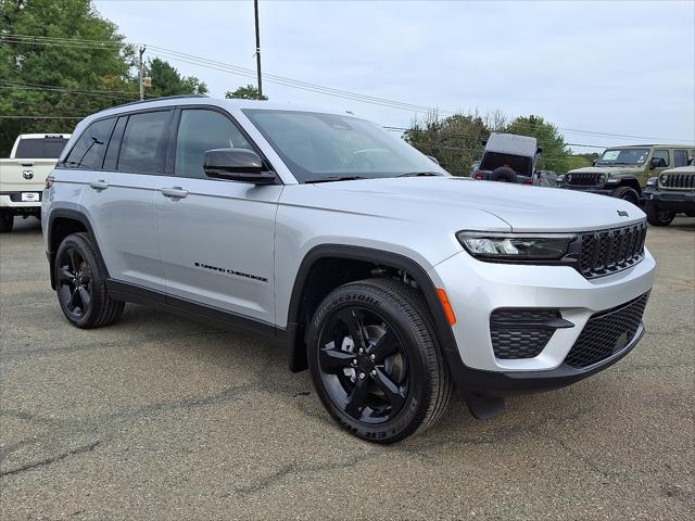 2025 Jeep Grand Cherokee Altitude 4x4 for sale in Quarryville, PA