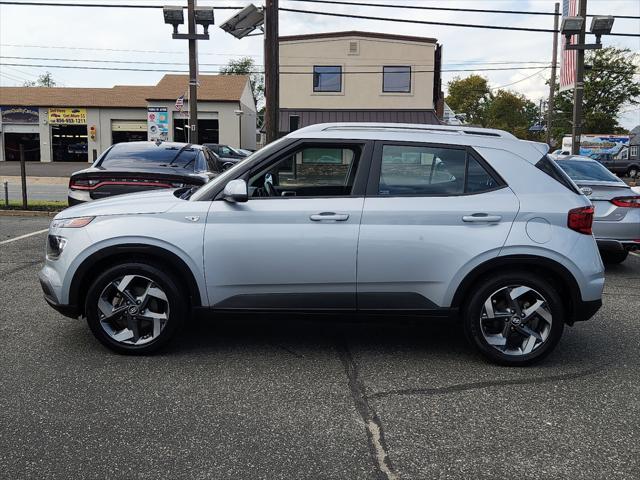 2022 Hyundai Venue SEL 2022 Hyundai Venue SEL