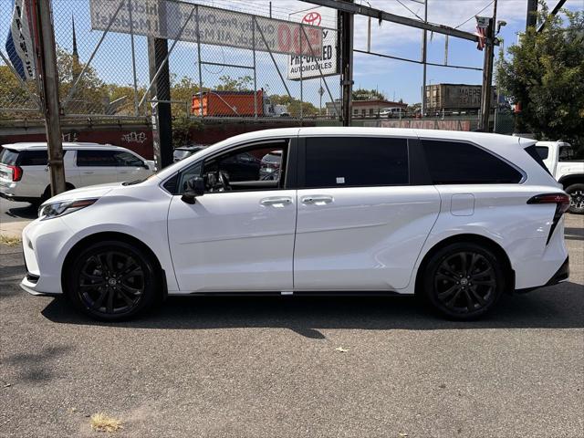 2023 Toyota Sienna XSE [4]